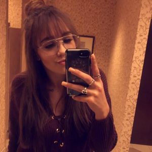 Meet your Posher, Catherine